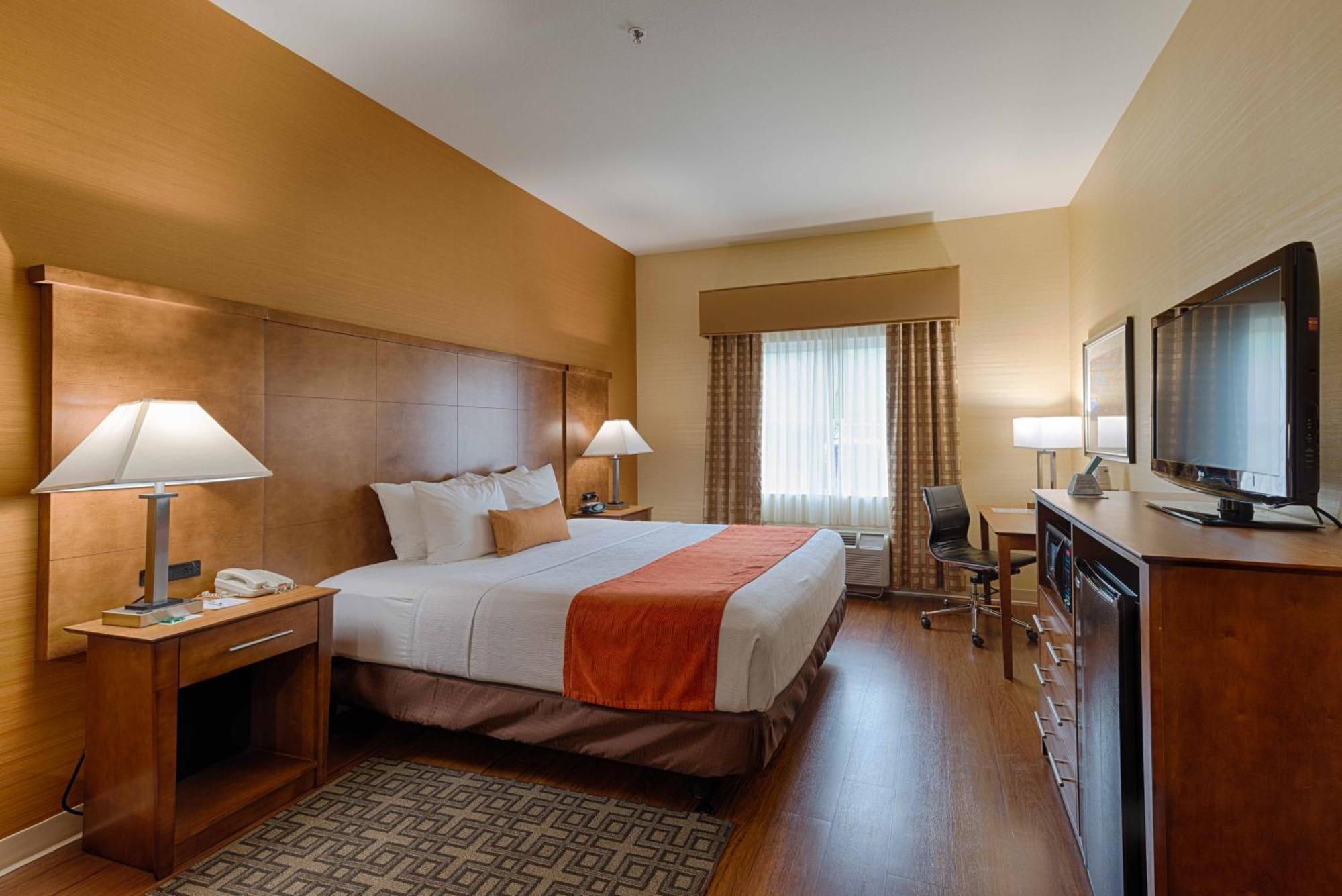 Best Western Plus Delta Inn & Suites Oakley Bagian luar foto