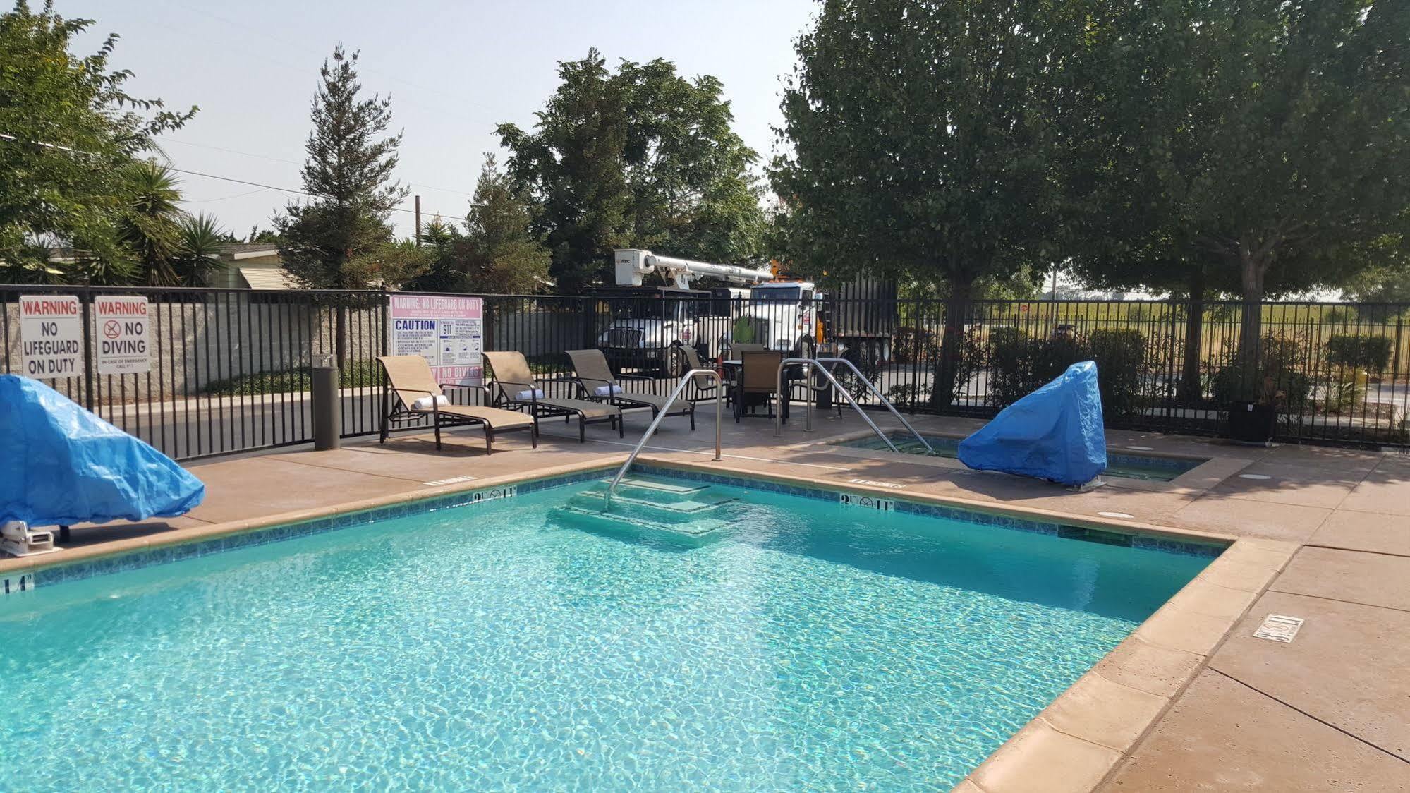 Best Western Plus Delta Inn & Suites Oakley Bagian luar foto