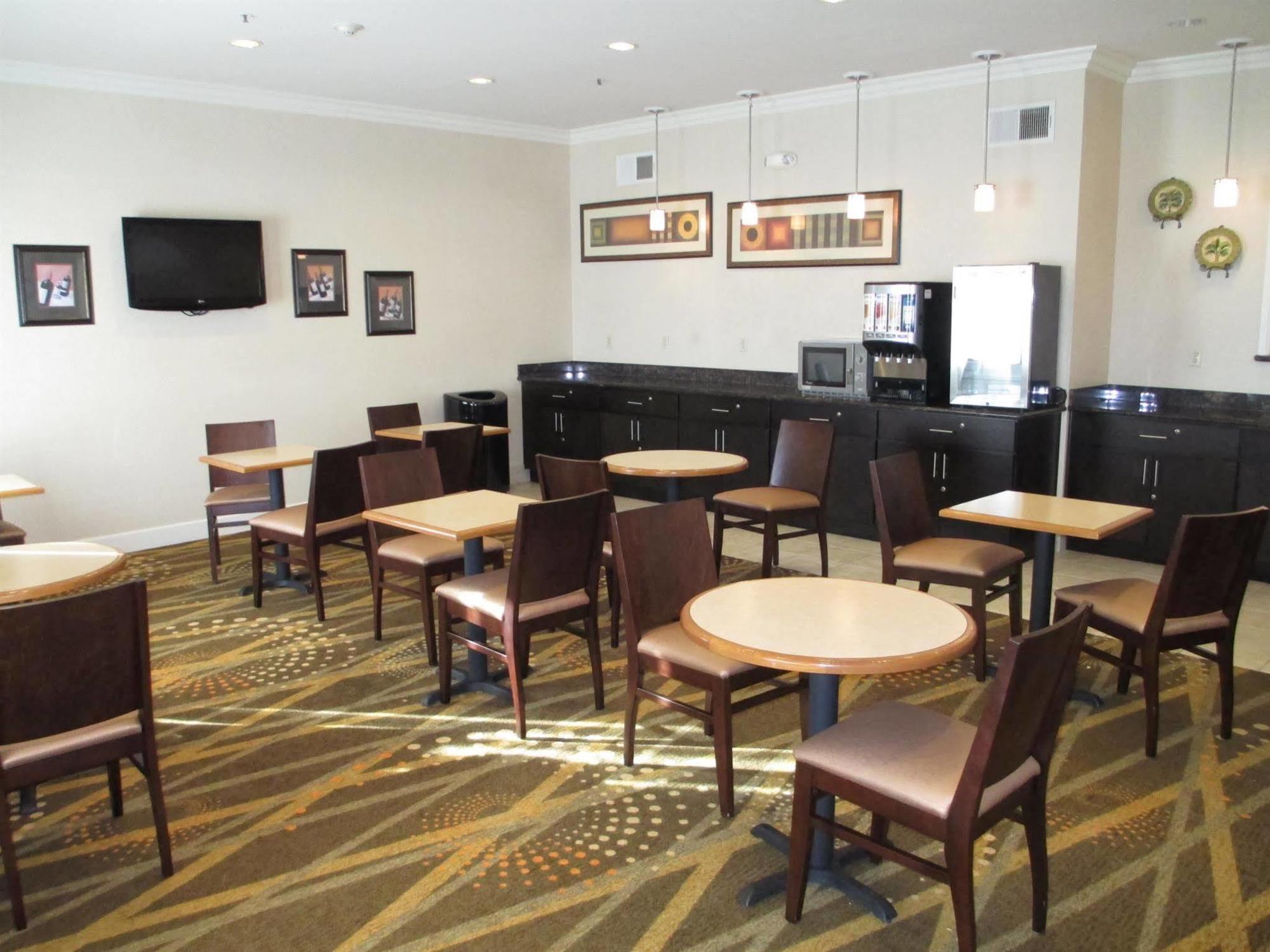 Best Western Plus Delta Inn & Suites Oakley Bagian luar foto