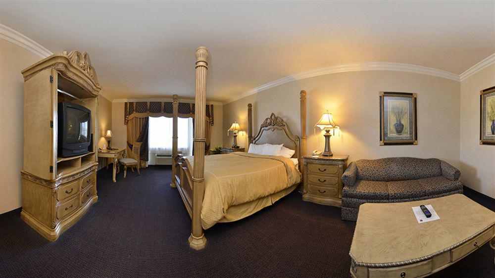 Best Western Plus Delta Inn & Suites Oakley Bagian luar foto