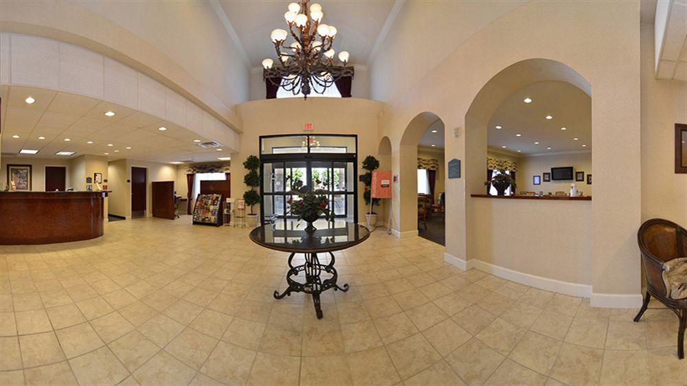 Best Western Plus Delta Inn & Suites Oakley Bagian luar foto